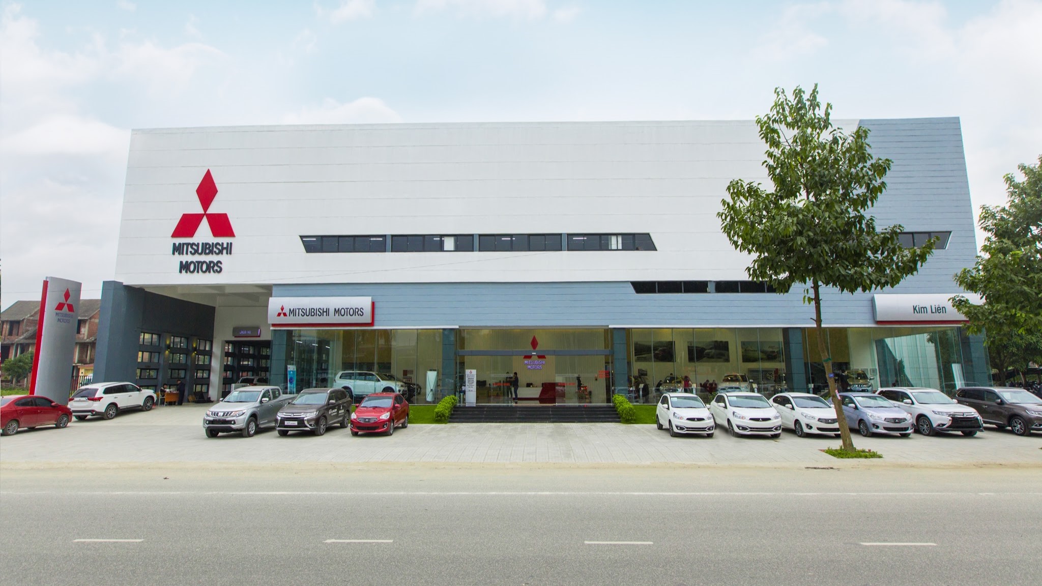 Nghệ An: Đại lý Mitsubishi Kim Liên